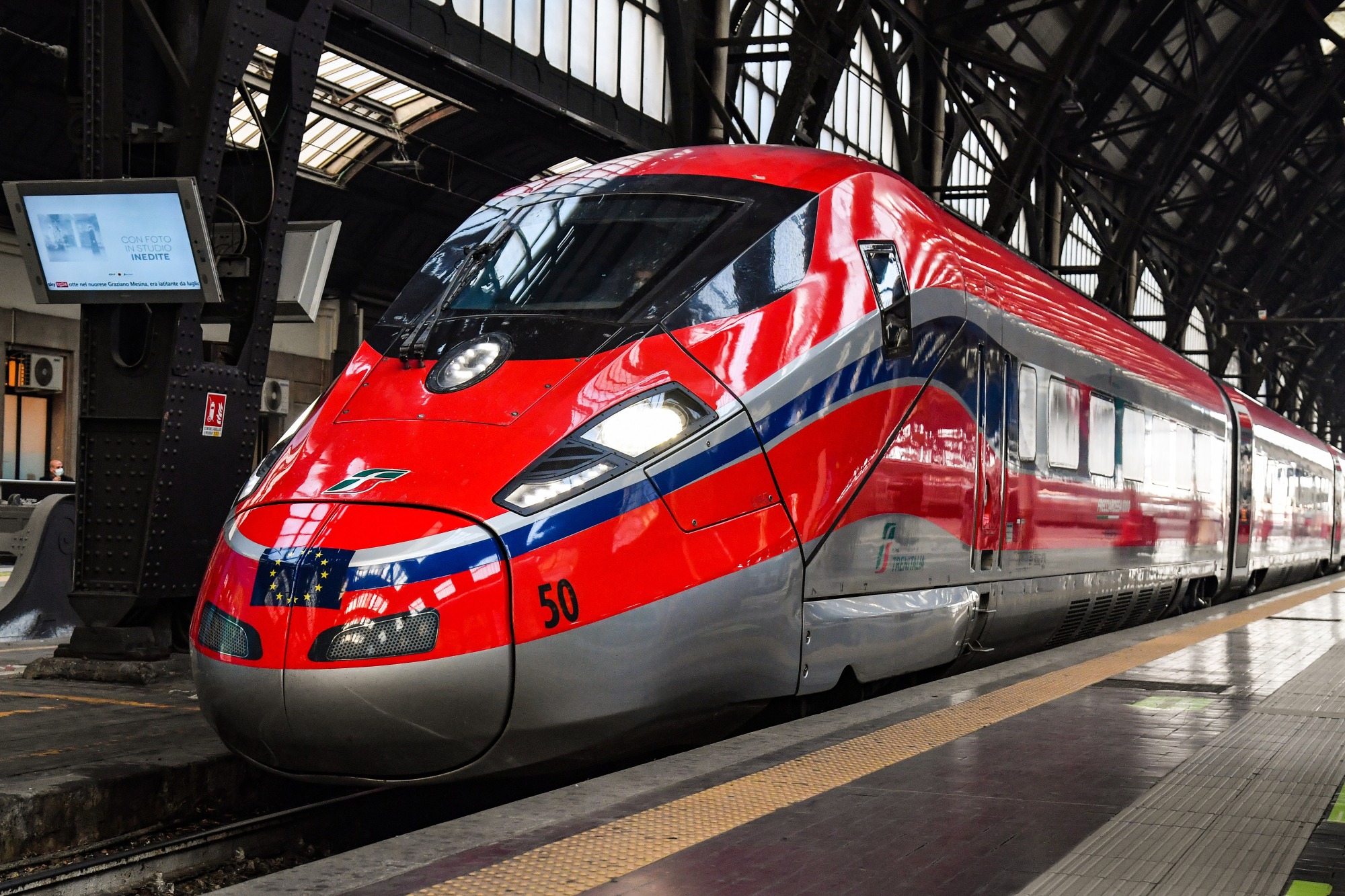 frecciarossa milano parigi